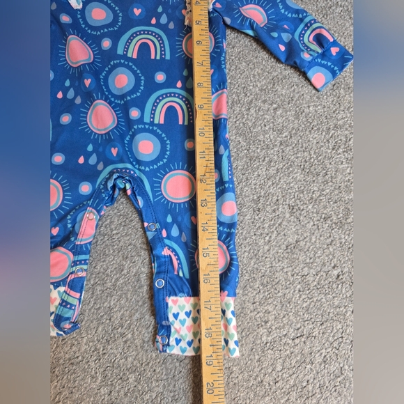 Pete & Lucy Infant 0-3 Month Onsie Bottom Buttons Boutique Brand - Picture 5 of 6